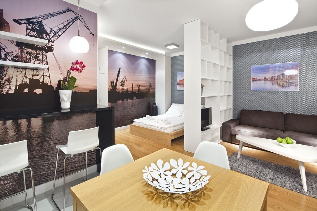 Apartamenty Szeroka - Old Town Holidays Home غدانسك الغرفة الصورة