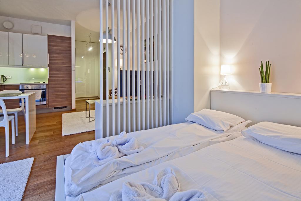 Apartamenty Szeroka - Old Town Holidays Home غدانسك الغرفة الصورة
