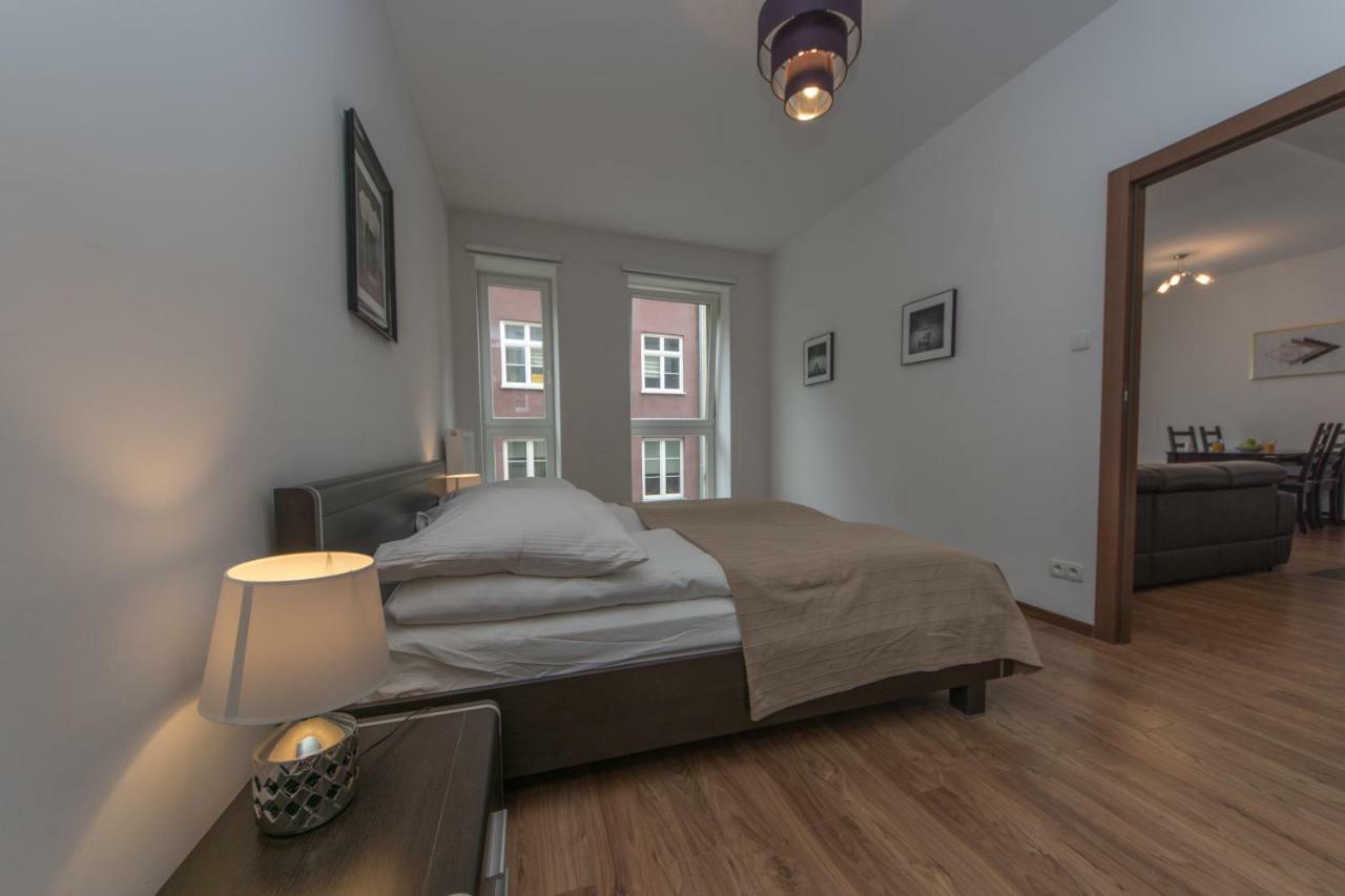 Apartamenty Szeroka - Old Town Holidays Home غدانسك المظهر الخارجي الصورة